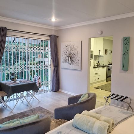 Clarens On Collett Villa ภายนอก รูปภาพ