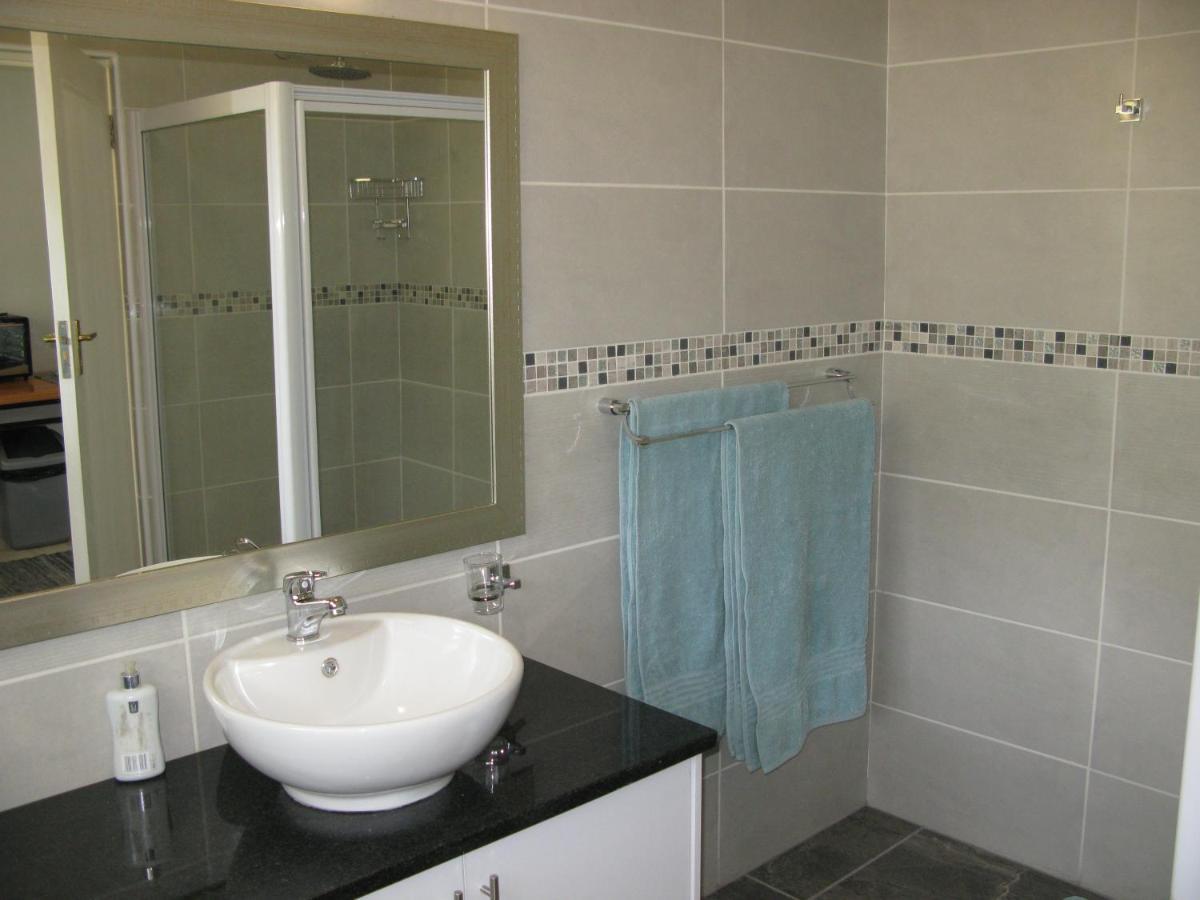 Clarens On Collett Villa ภายนอก รูปภาพ