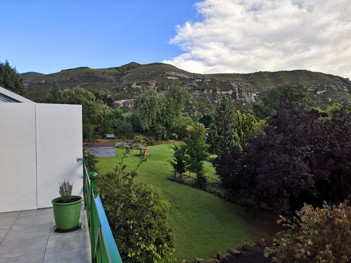 Clarens On Collett Villa ภายนอก รูปภาพ