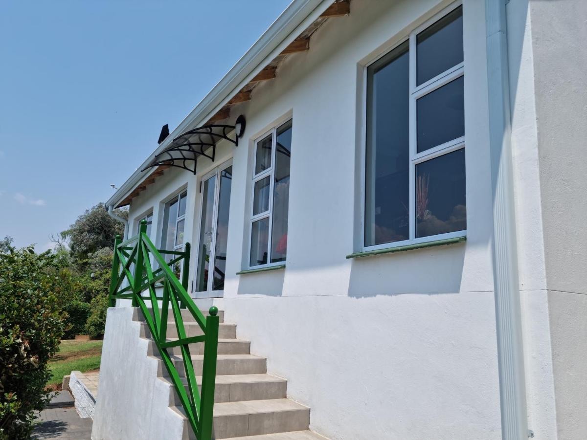 Clarens On Collett Villa ภายนอก รูปภาพ
