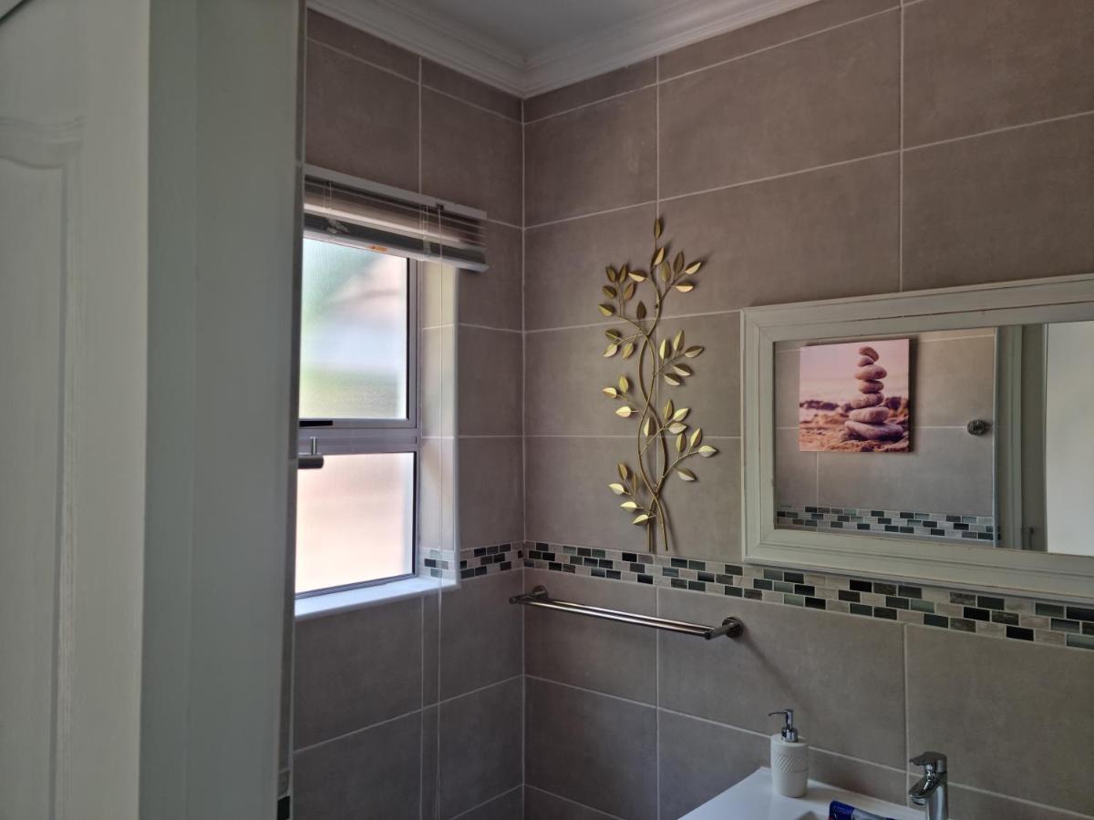 Clarens On Collett Villa ภายนอก รูปภาพ