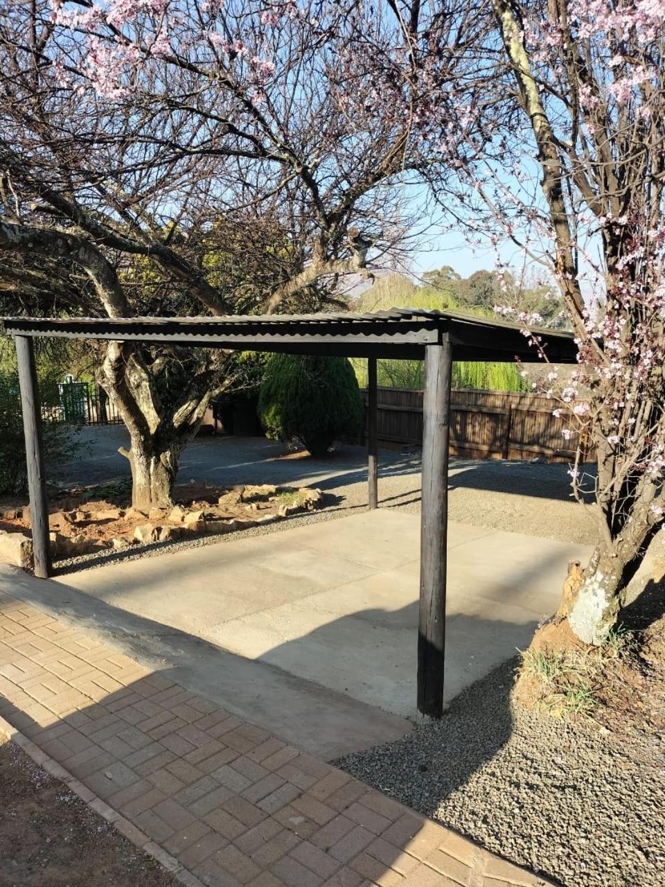 Clarens On Collett Villa ภายนอก รูปภาพ